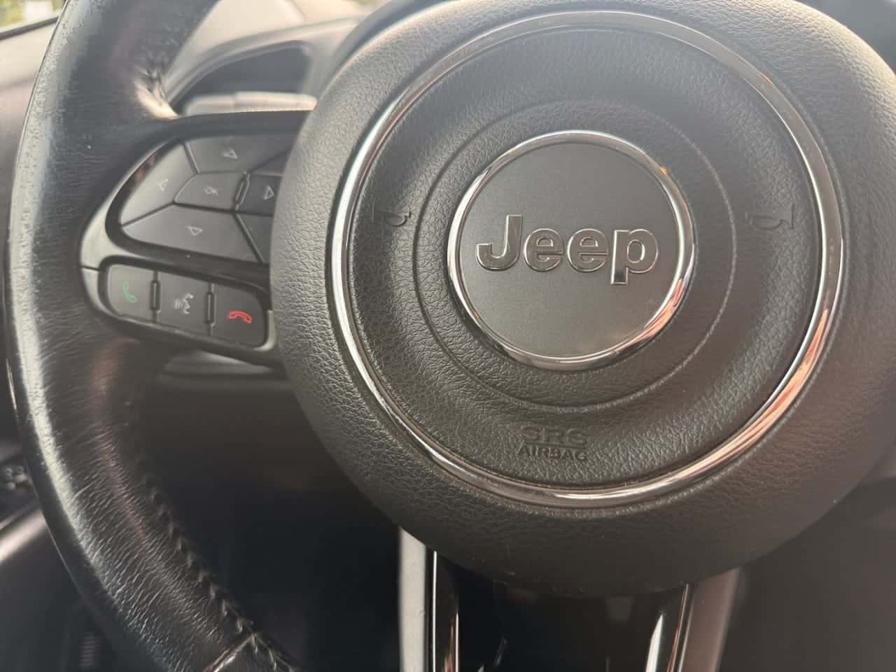 Jeep Renegade 2.0 Mjet 103 kW 140 CV Night Eagle 4x4 — foto 24 de 27