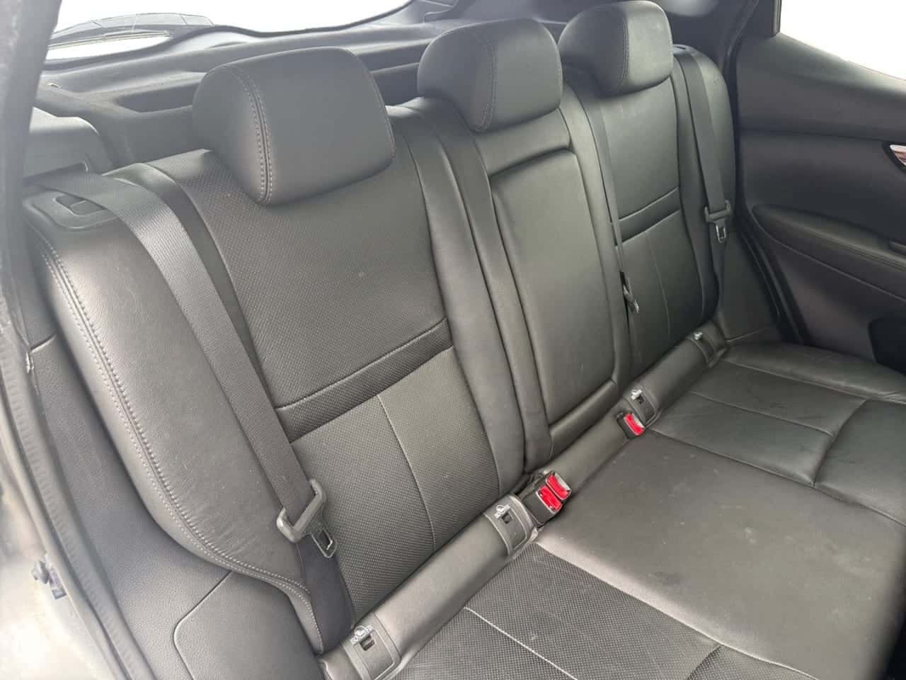 Nissan Qashqai 1.5 dCi SS Tekna 4x2 Piel Negra — foto 18 de 26