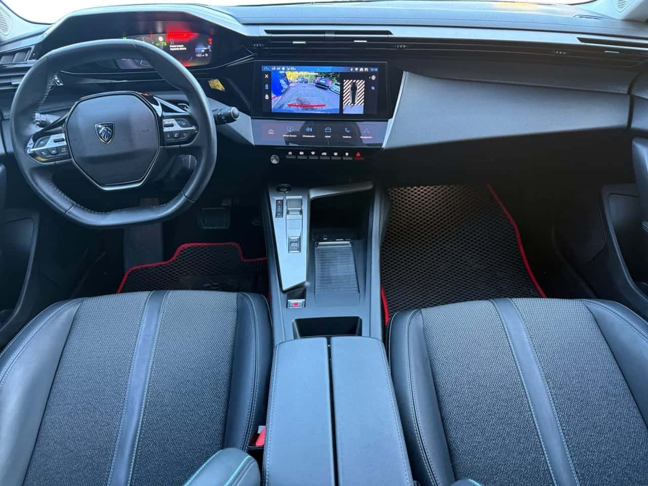 Peugeot 308 SW Allure BlueHDi 130 SS EAT8 — foto 12 de 24