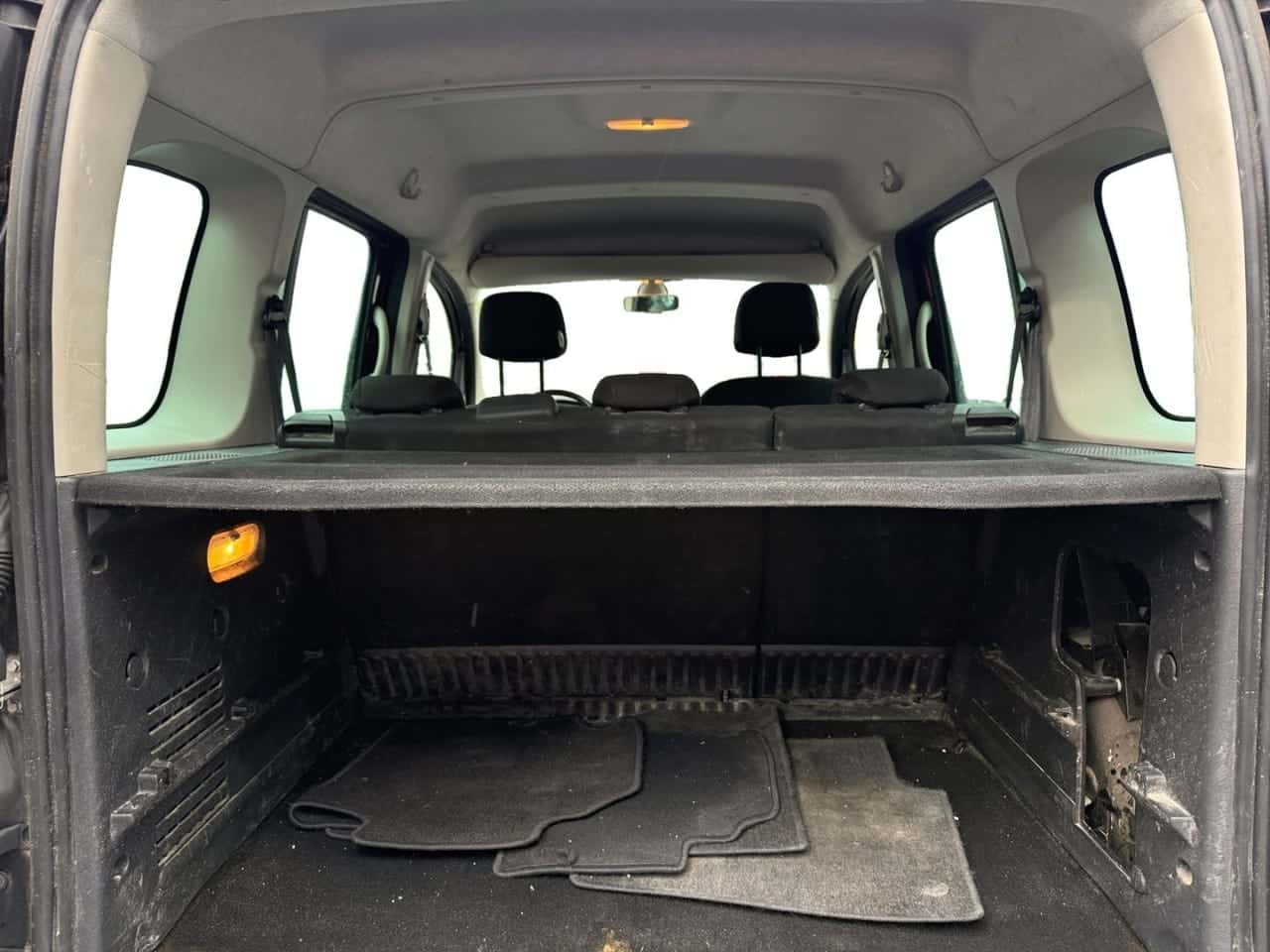 Renault Kangoo Combi Extrem M1 Af Blue dCi 70 kW 95 CV — foto 19 de 22