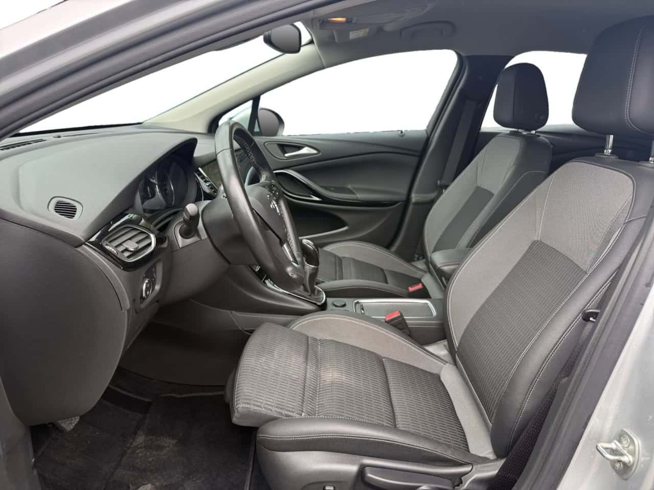 Opel Astra 1.2T Shr 107 kW 145 CV Ultimate — foto 10 de 24