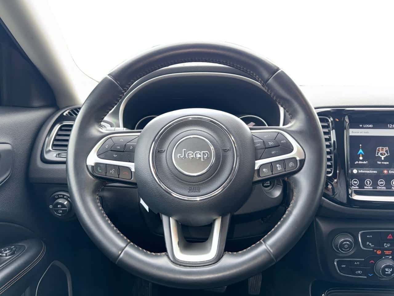 Jeep Compass 2.0 Mjet 103 kW Limited 4x4 Atx — foto 13 de 29