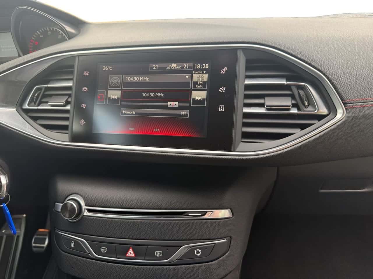 Peugeot 308 SW GT Line 2.0 BlueHDi 110 kW 150 CV — foto 20 de 24