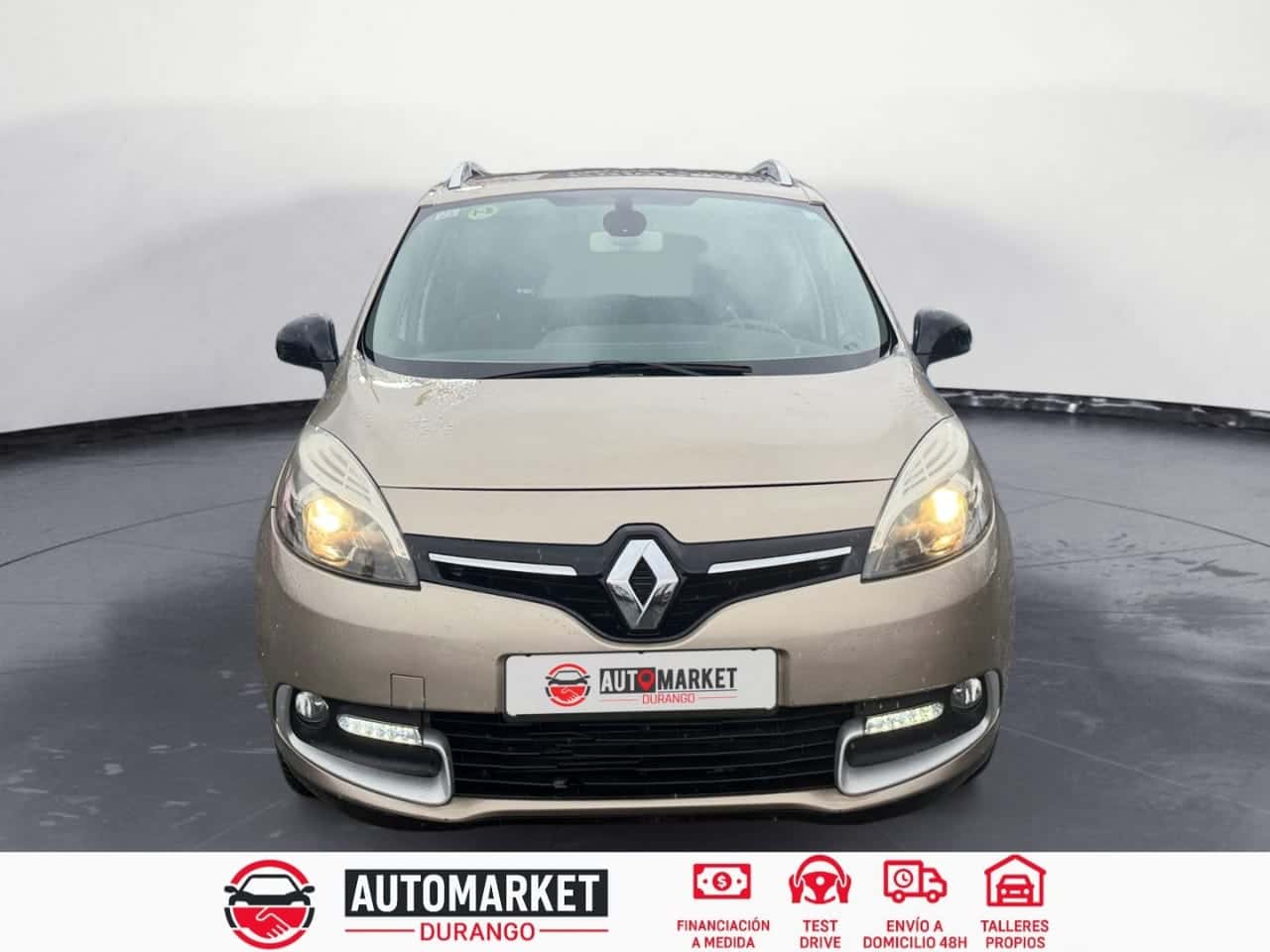 Renault Grand Scénic Dynamique dCi 110 EDC 7p — foto 8 de 24