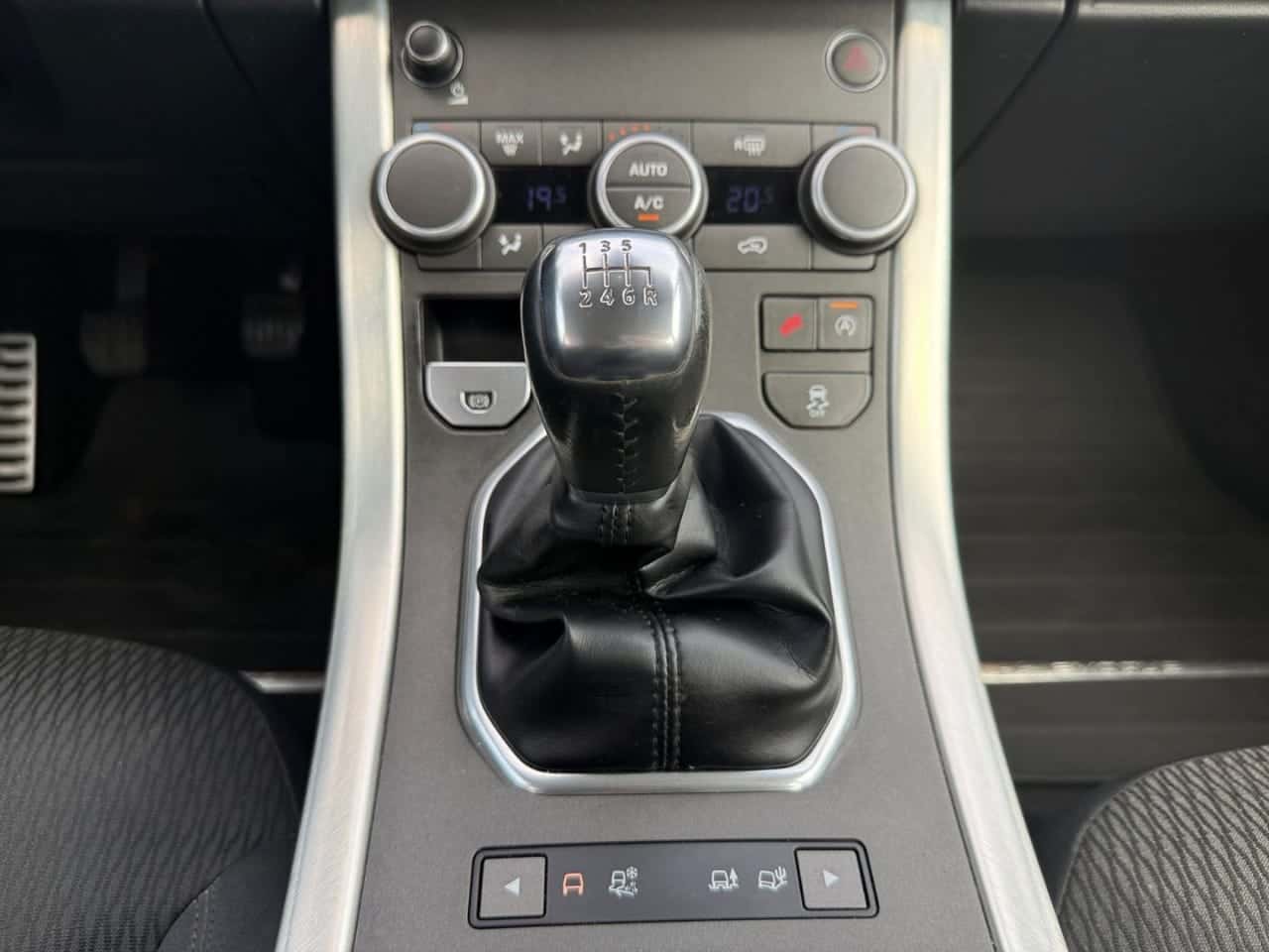 Land Rover Range Rover Evoque 2.0L eD4 Diesel 110 kW 4x2 SE Dynamic — foto 15 de 24
