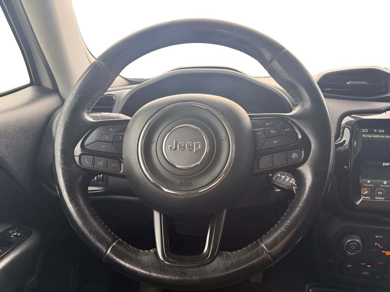 Jeep Renegade 2.0 Mjet 103 kW 140 CV Night Eagle 4x4 — foto 13 de 27