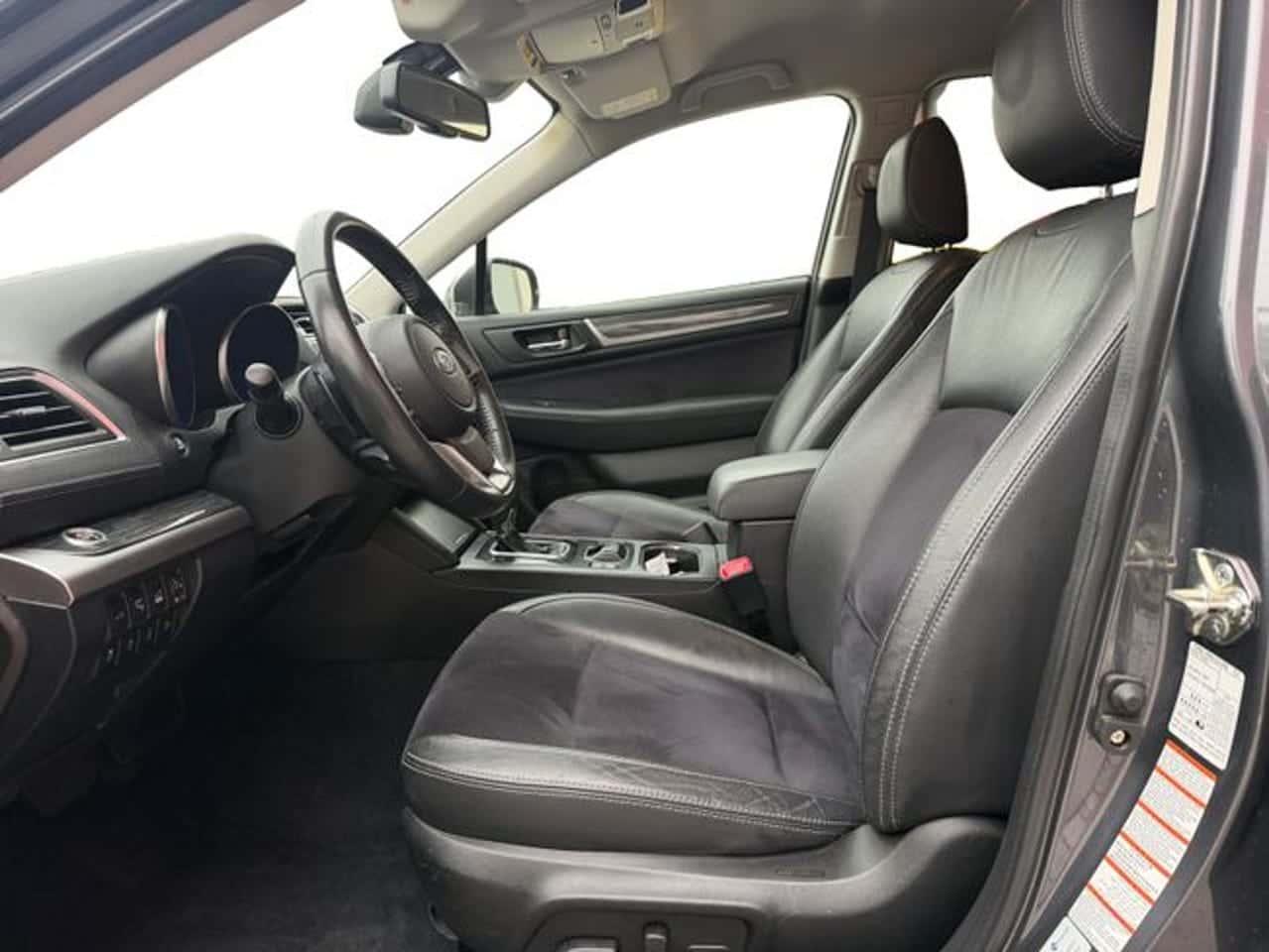 Subaru Outback 2.5i Executive Plus S CVT Lineartr. AWD — foto 11 de 24