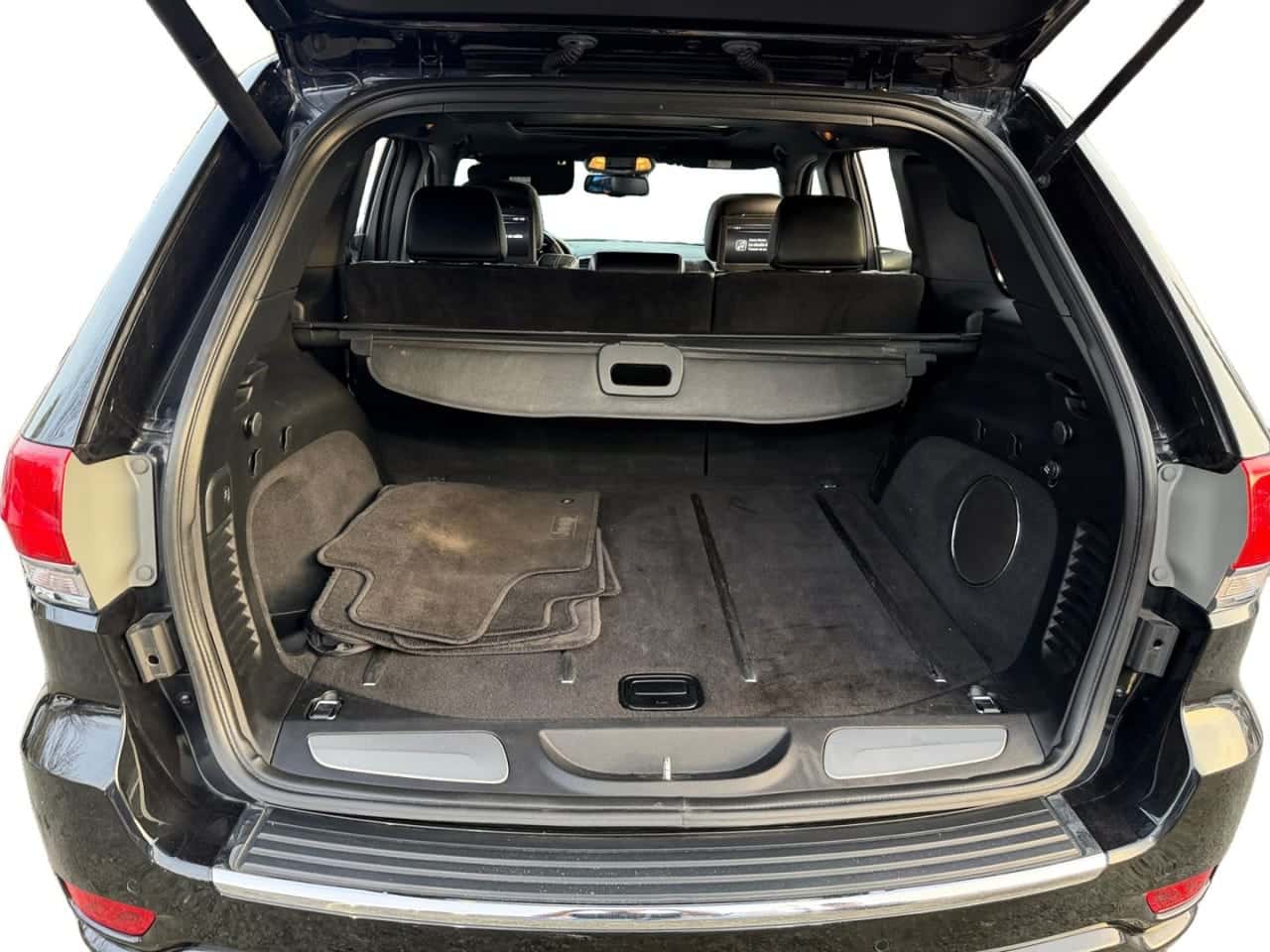 Jeep Grand Cherokee 3.0 V6 Diesel Overland 250 CV — foto 19 de 24