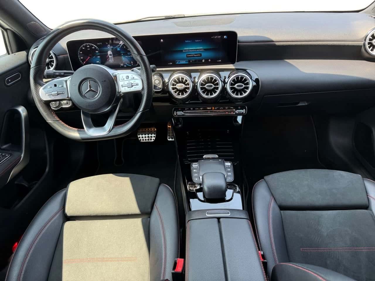 Mercedes-Benz Clase A A 180 d — foto 12 de 25