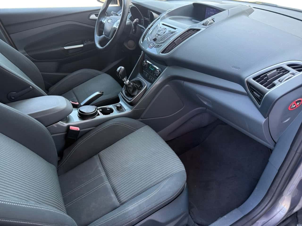 Ford C-Max 1.0 EcoBoost 125 Auto StartSt. Titanium — foto 18 de 18
