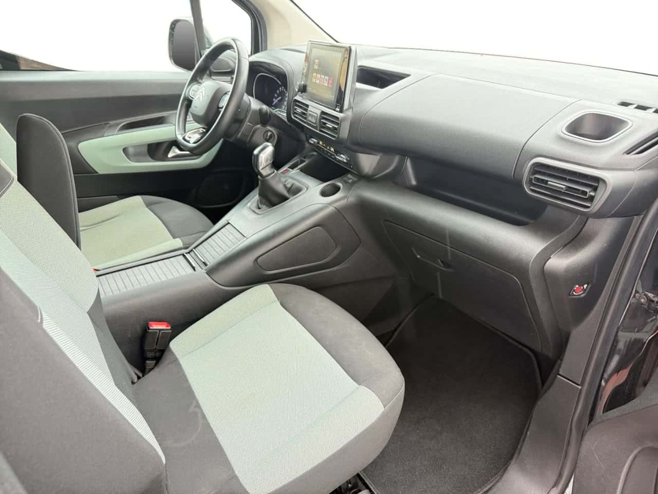 Citroën Berlingo Talla M BlueHDi 100 Shine — foto 18 de 25