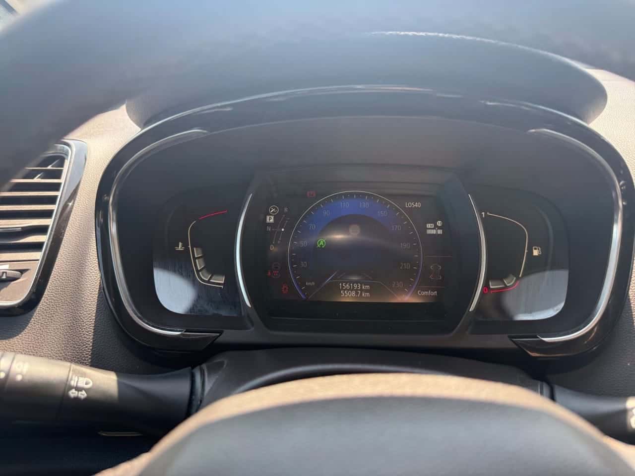 Renault Espace Initiale Paris Energy dCi 118 kW Tt EDC — foto 14 de 25