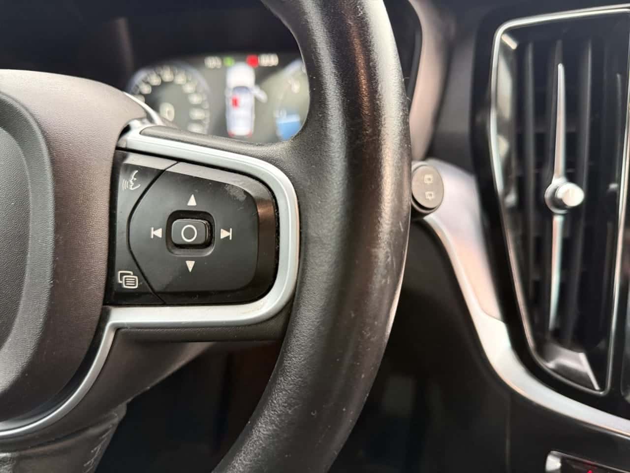 Volvo V60 2.0 D3 Summum Auto — foto 21 de 23