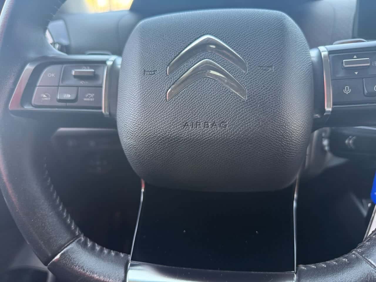 Citroën C4 BlueHDi 130 SS EAT8 Shine — foto 23 de 23