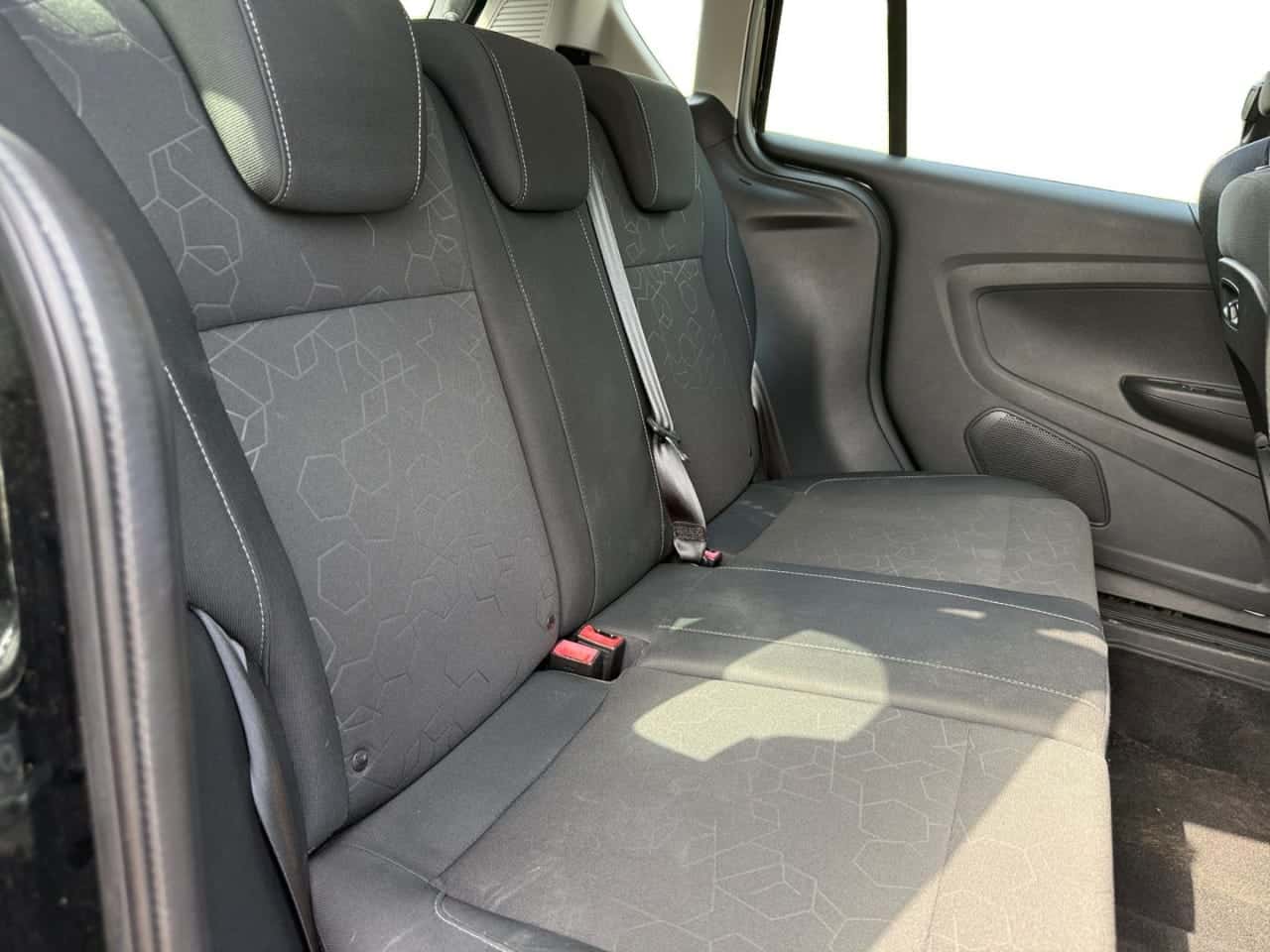 Ford B-Max 1.0 EcoBoost 74 kW 100 CV Trend — foto 18 de 23