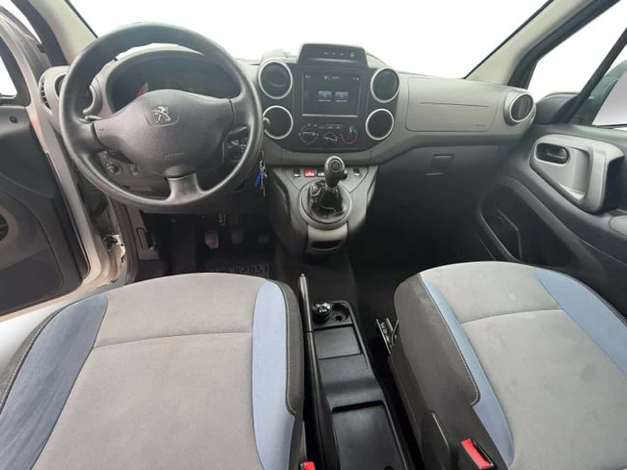 Peugeot Partner Tepee Outdoor 1.6 BlueHDi 100 — foto 12 de 20