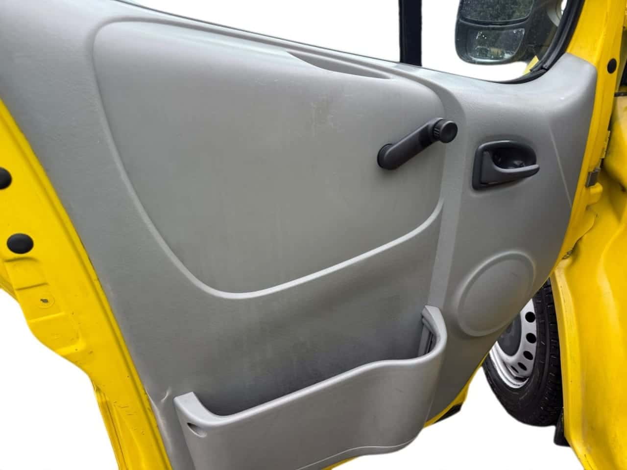 Renault Trafic Combi 6 27 Corto Normal 1.9 dCi 80 — foto 11 de 19