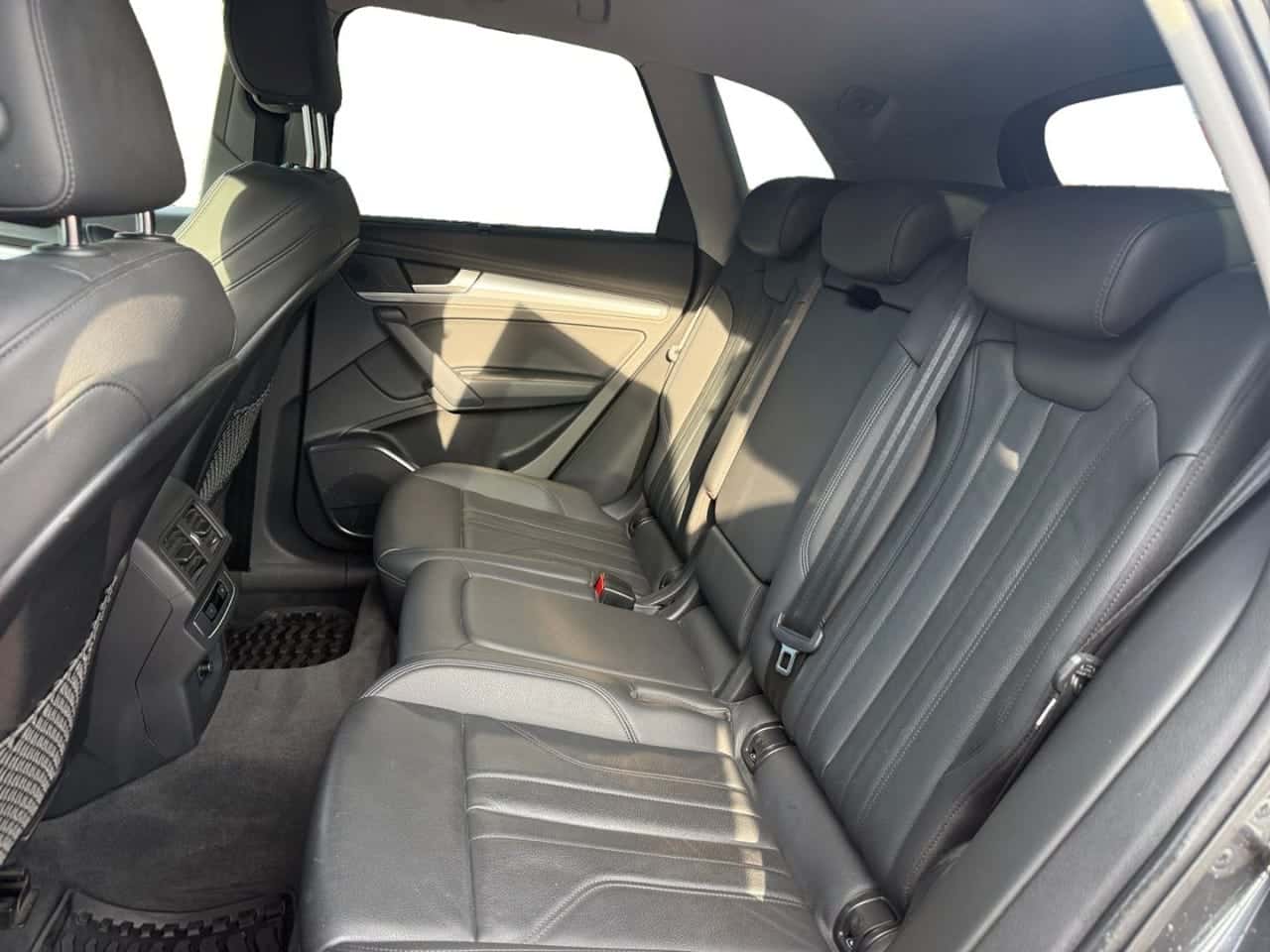 Audi Q5 Advanced 50 TFSI E quattroultra — foto 12 de 23