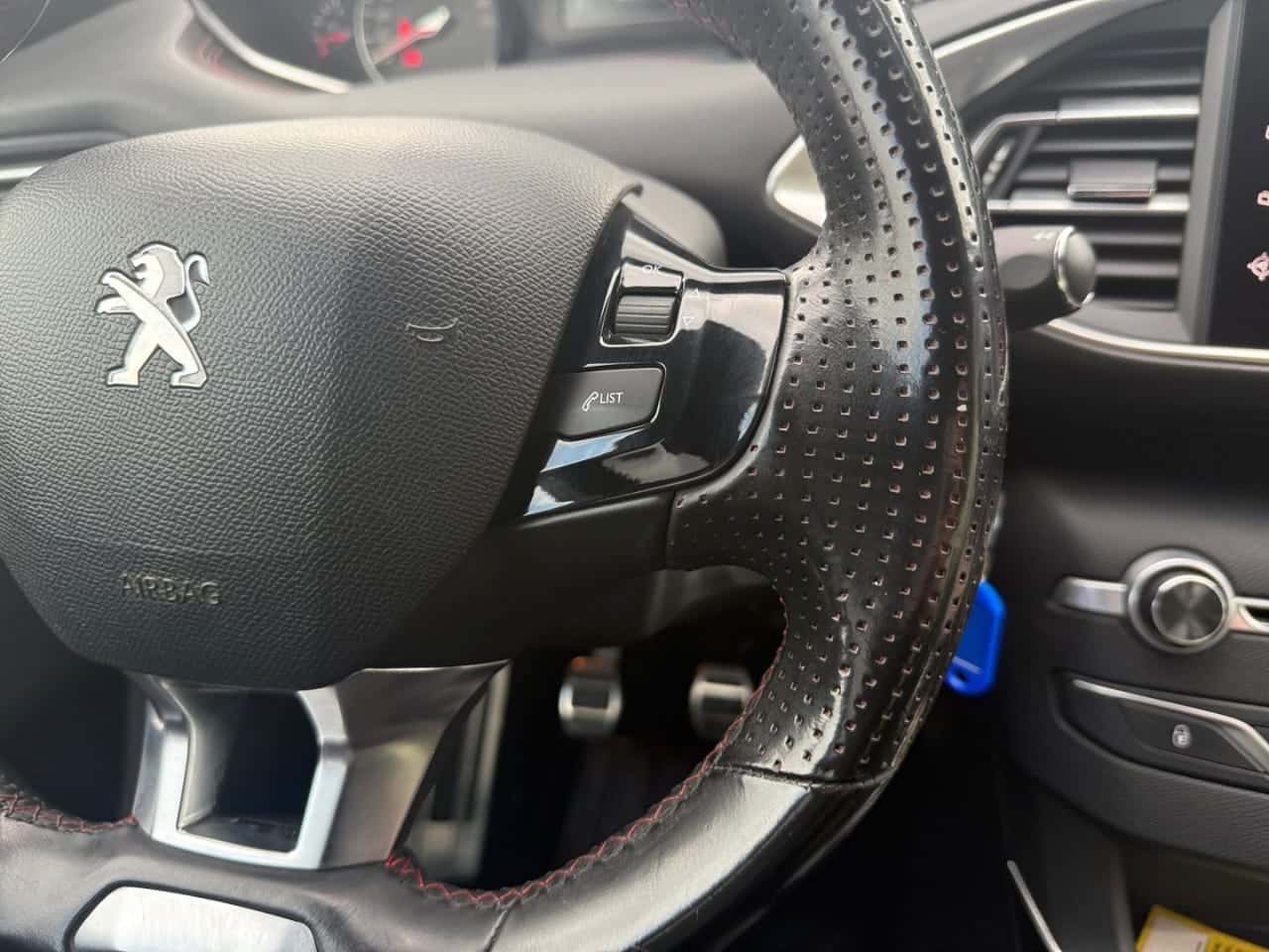 Peugeot 308 SW GT Line 2.0 BlueHDi 110 kW 150 CV — foto 21 de 24