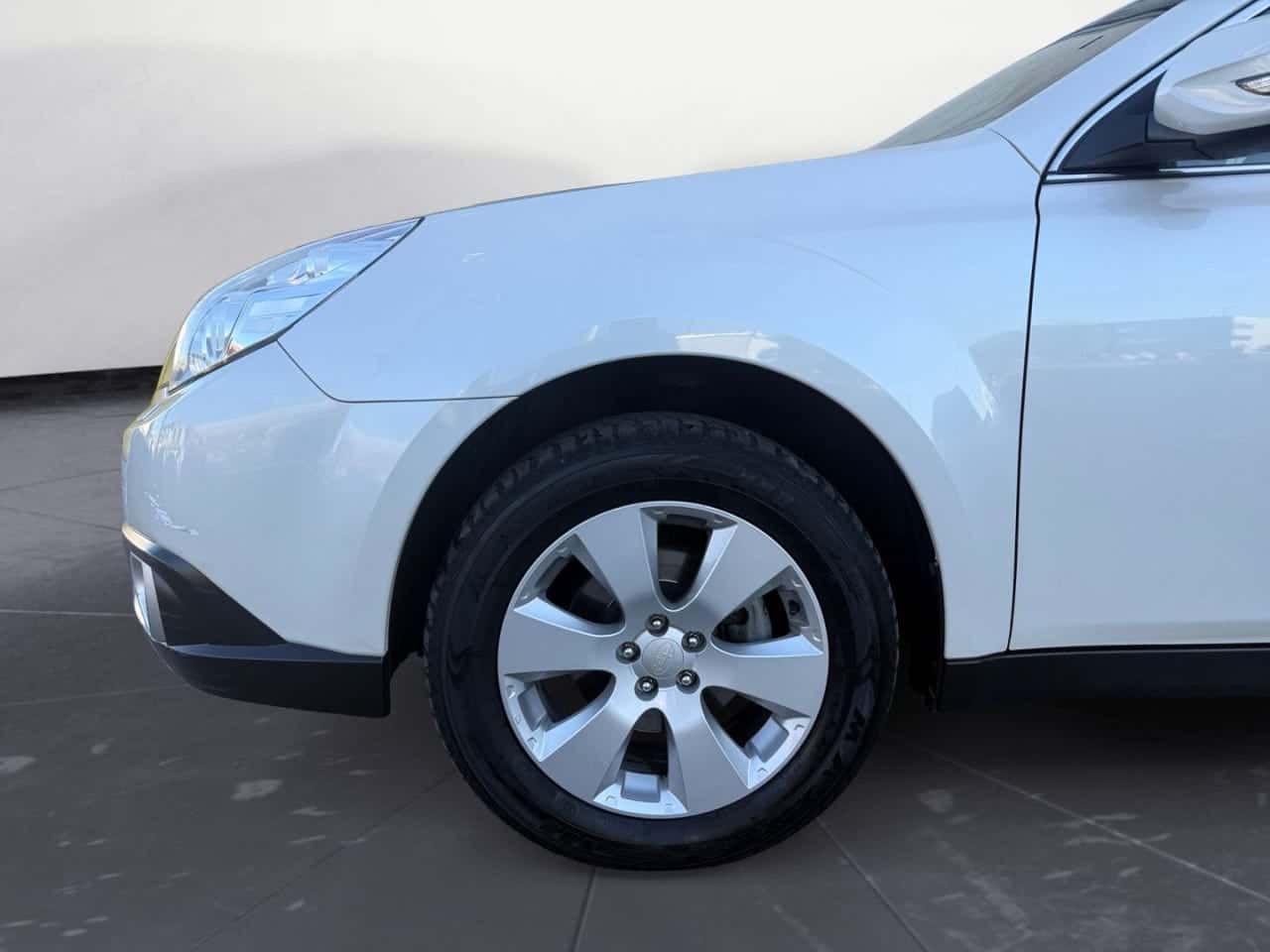 Subaru Outback 2.0 Diesel Limited Plus — foto 9 de 27