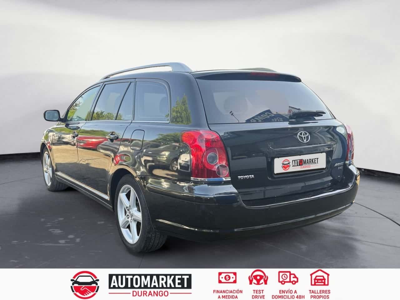 Toyota Avensis 2.2 D4D Executive Wagon — foto 3 de 18