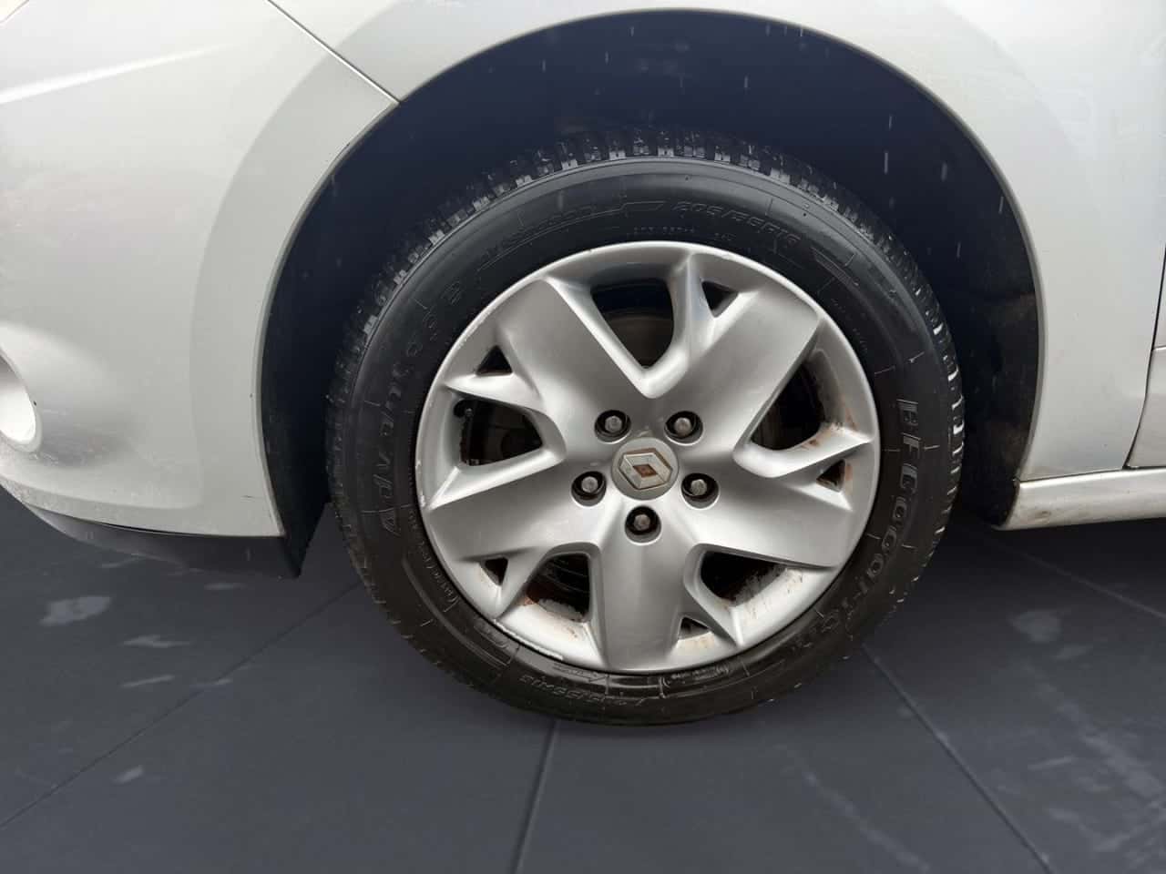 Renault Scénic Dynamique dCi 110 — foto 9 de 22