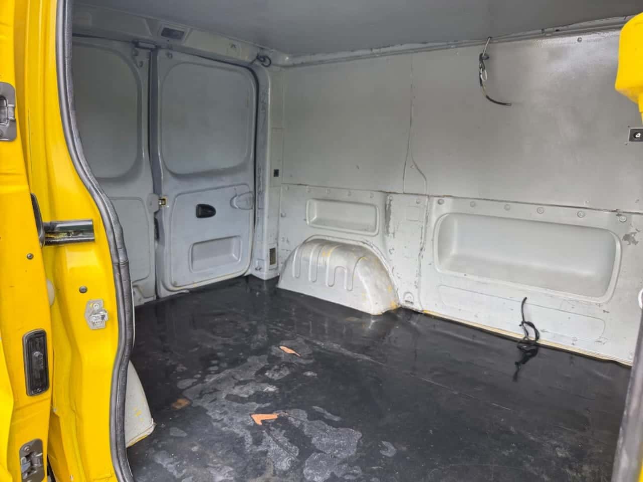 Renault Trafic Combi 6 27 Corto Normal 1.9 dCi 80 — foto 17 de 19