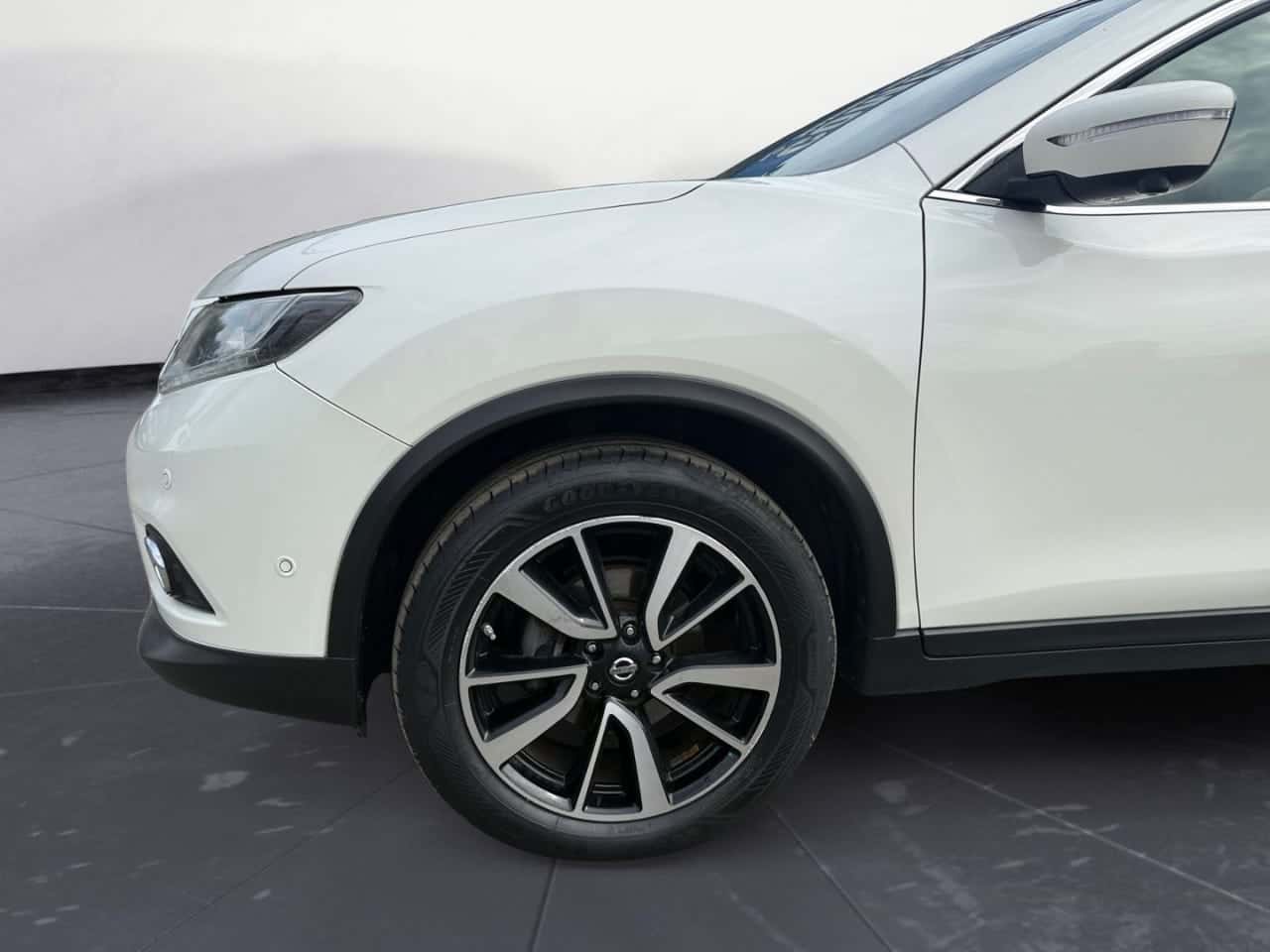 Nissan X-Trail dCi 130 CV 96 kW Tekna Limited Edition — foto 9 de 25