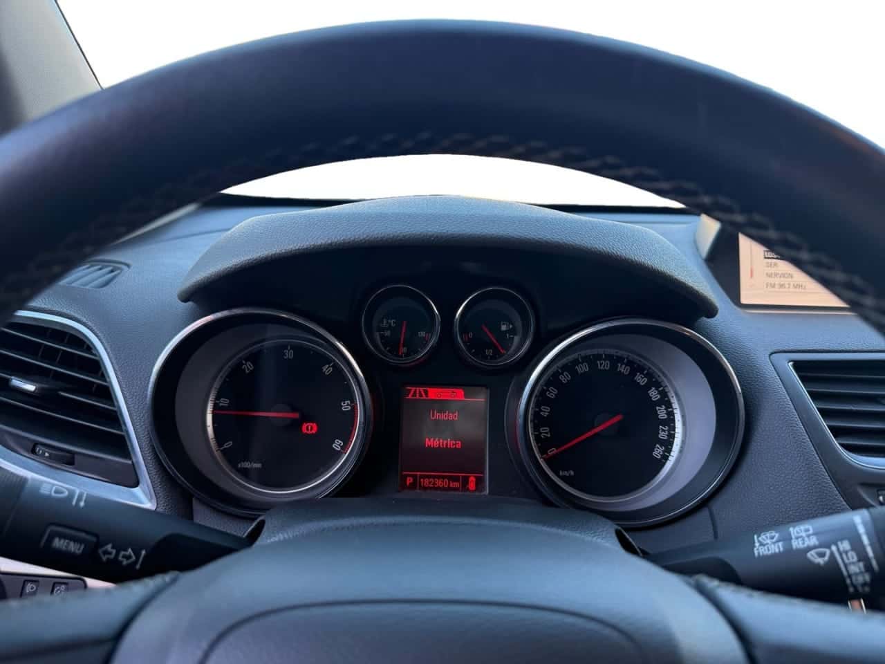 Opel Mokka 1.6 CDTi 4X2 Excellence Auto — foto 12 de 22