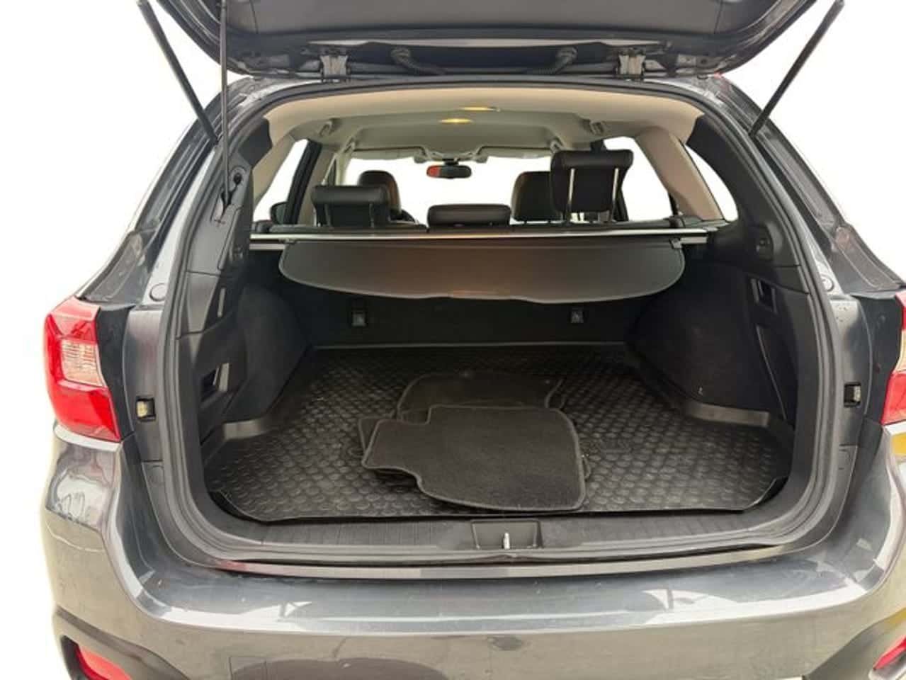 Subaru Outback 2.5i Executive Plus S CVT Lineartr. AWD — foto 18 de 24