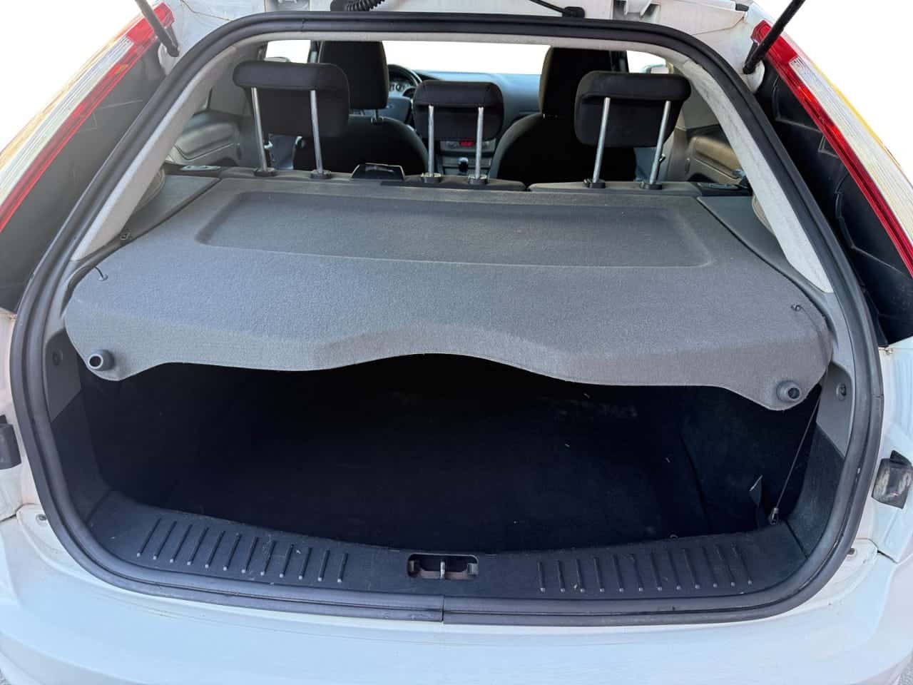 Ford Focus 1.8 TDCi Trend — foto 16 de 21