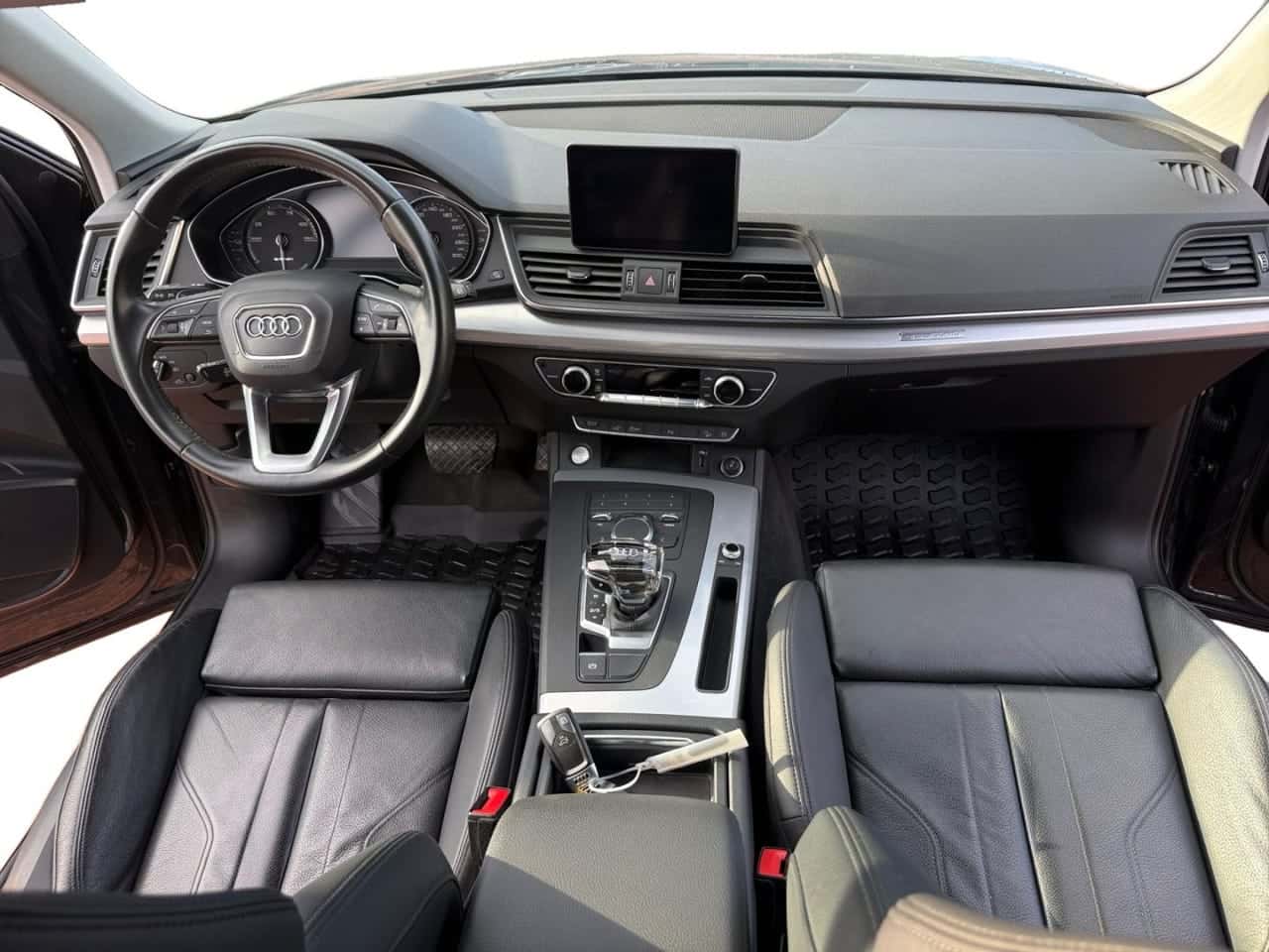 Audi Q5 Advanced 50 TFSI E quattroultra — foto 16 de 23