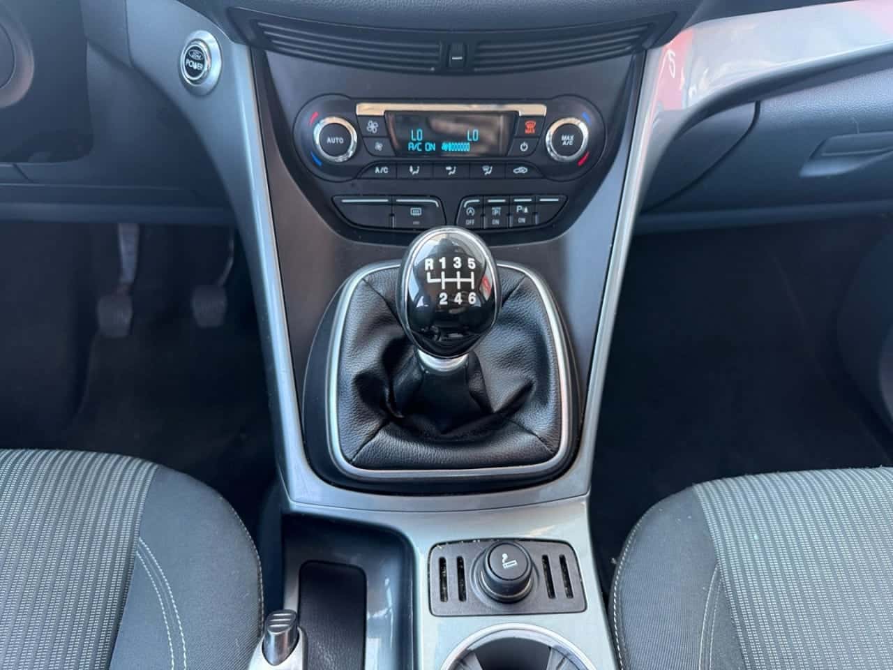 Ford C-Max 1.0 EcoBoost 125 Auto StartSt. Titanium — foto 15 de 18