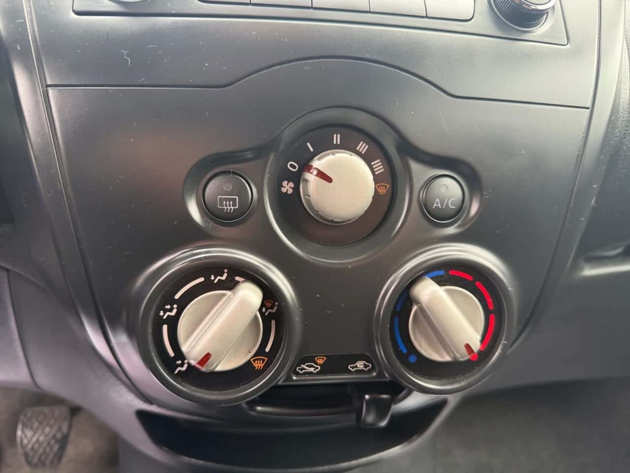 Nissan Note 5p. 1.2G 80 CV Acenta — foto 21 de 25