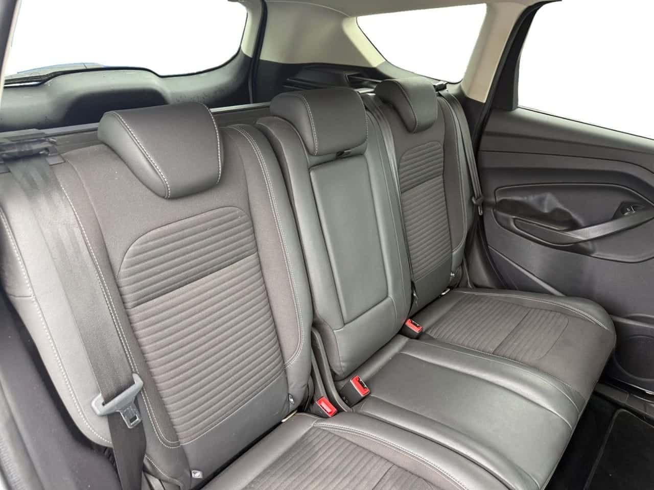 Ford Kuga 2.0 TDCi 110 kW 4x4 ASS Titanium Powers. — foto 18 de 25