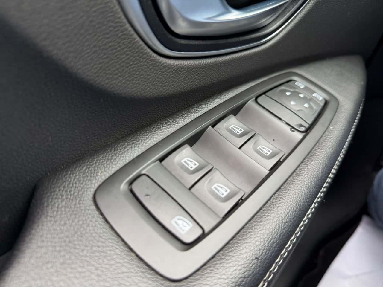 Renault Scénic Limited Blue dCi 88 kW 120 CV — foto 18 de 22