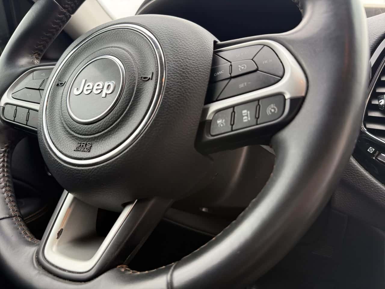 Jeep Compass 2.0 Mjet 103 kW Limited 4x4 Atx — foto 23 de 29