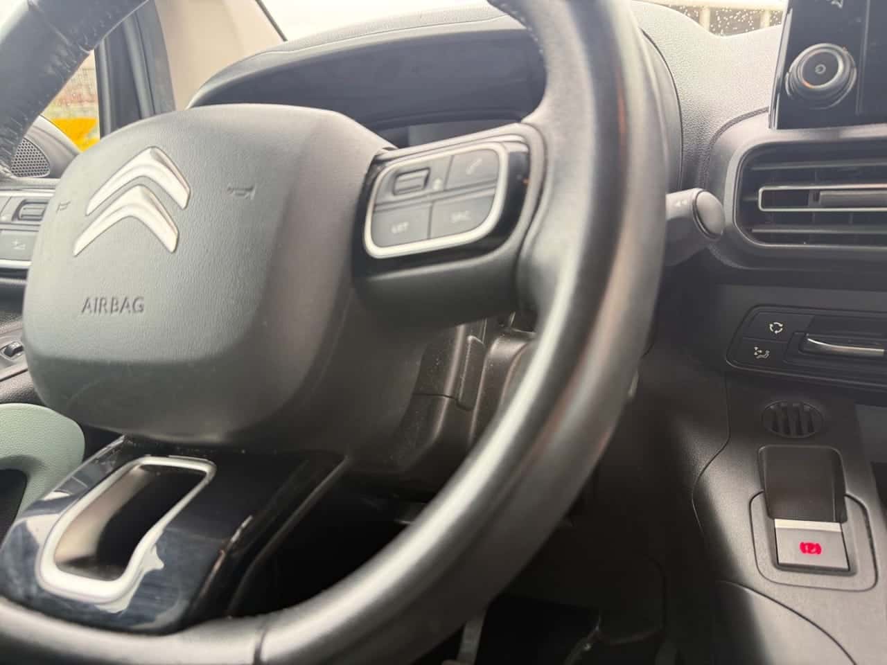 Citroën Berlingo Talla M BlueHDi 100 Shine — foto 21 de 25