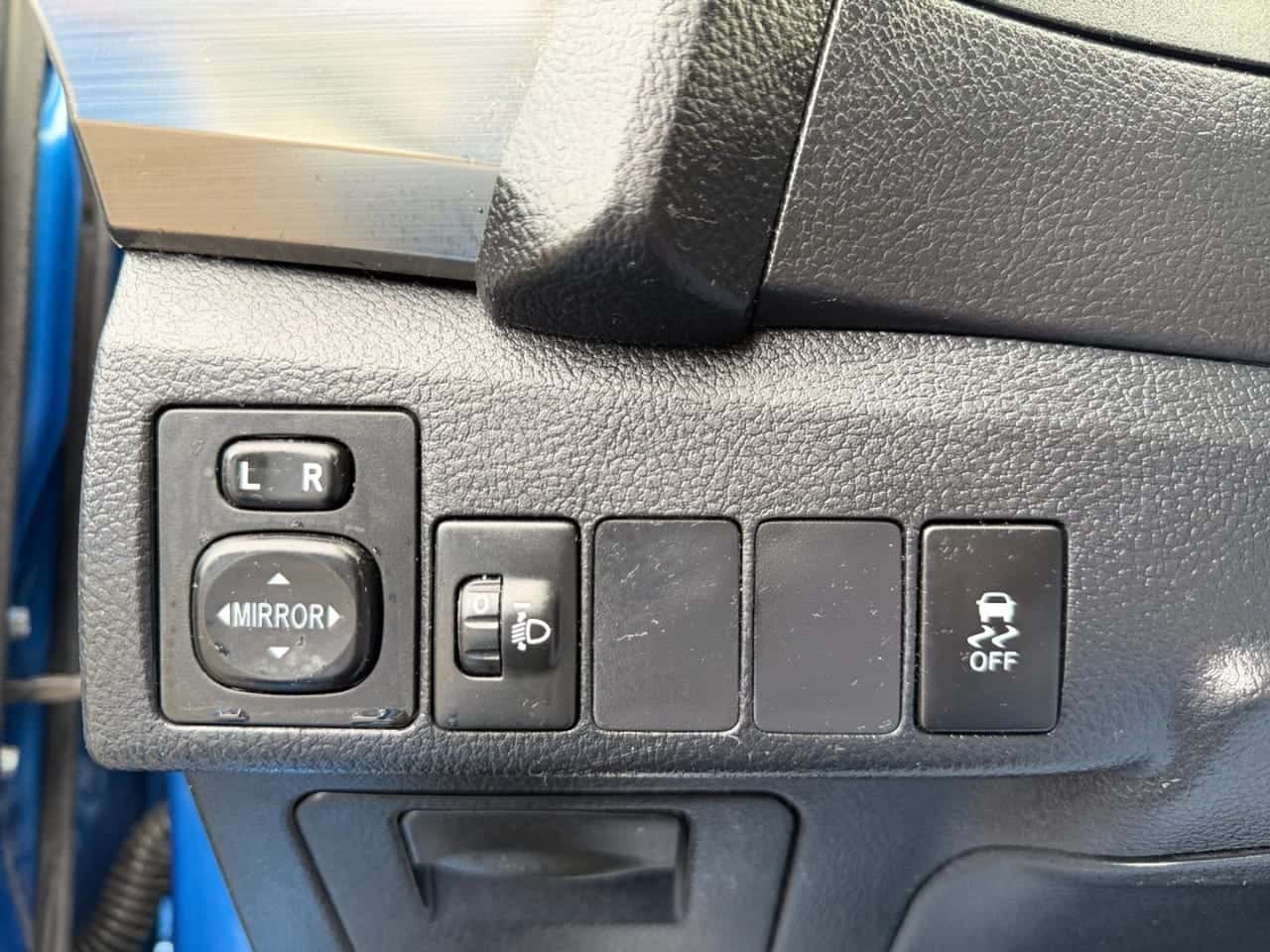 Toyota Auris 1.4 90D Business — foto 24 de 24