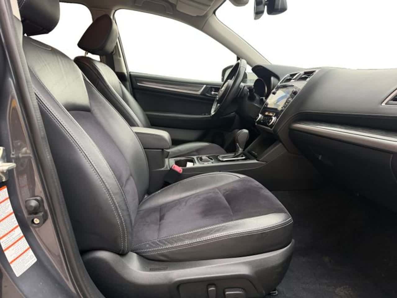 Subaru Outback 2.5i Executive Plus S CVT Lineartr. AWD — foto 20 de 24