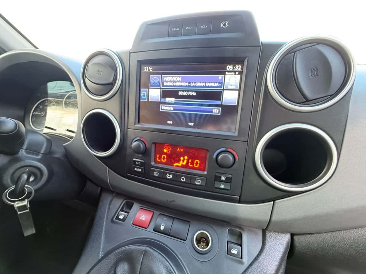 Peugeot Partner Tepee Active 1.6 BlueHDi 73 kW 100 CV — foto 19 de 23