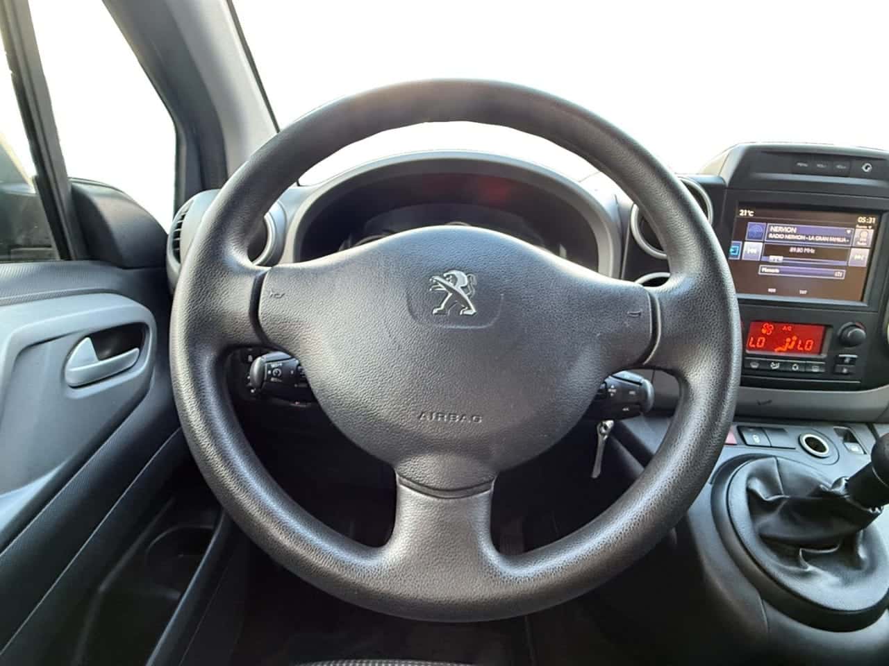 Peugeot Partner Tepee Active 1.6 BlueHDi 73 kW 100 CV — foto 14 de 23
