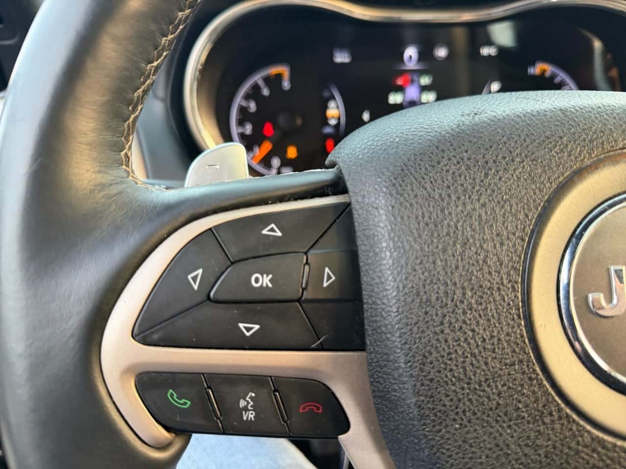 Jeep Grand Cherokee 3.0 V6 Diesel Overland 250 CV — foto 23 de 24