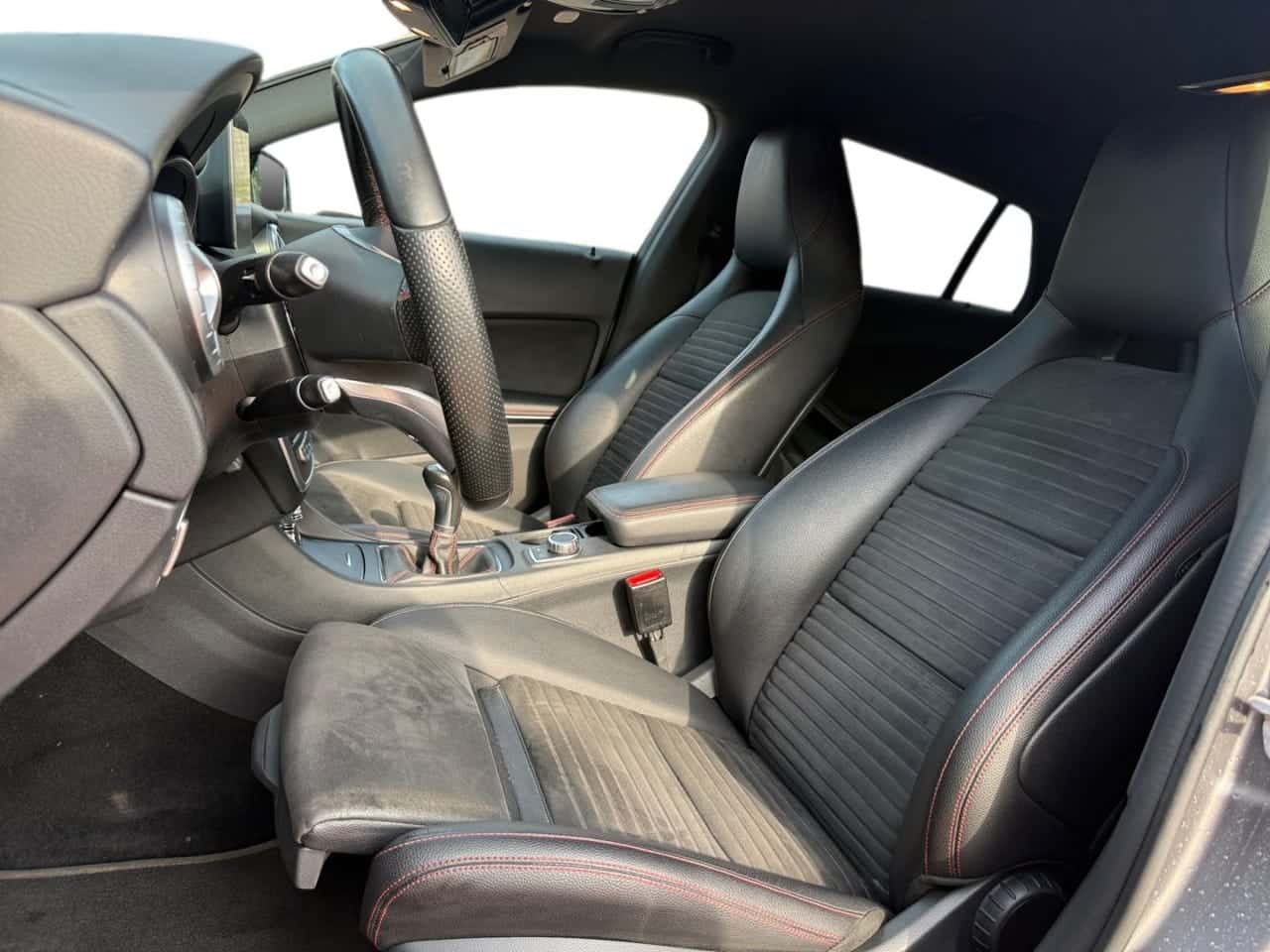 Mercedes-Benz Clase CLA CLA 180 Shooting Brake — foto 11 de 25