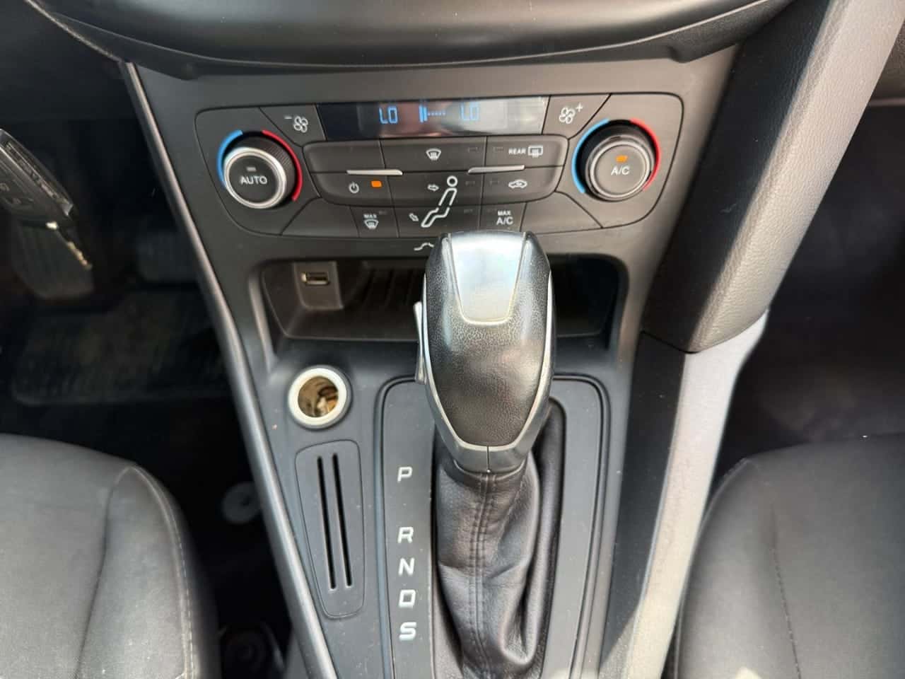 Ford Focus 1.6 Ti-VCT 125 CV PowerShift Trend — foto 23 de 24