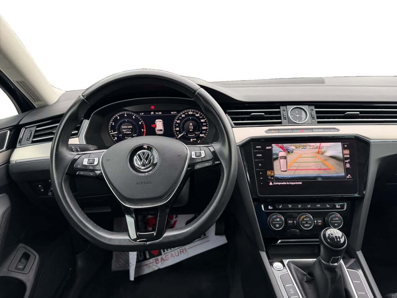 Volkswagen Passat Advance 1.5 TSI 110 kW 150 CV Variant — foto 9 de 21