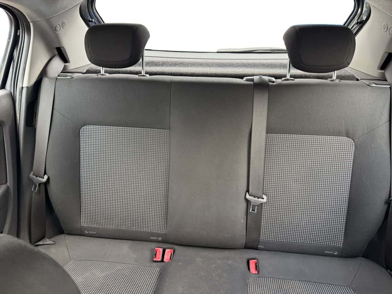 Opel Corsa Cosmo 1.2 — foto 16 de 22