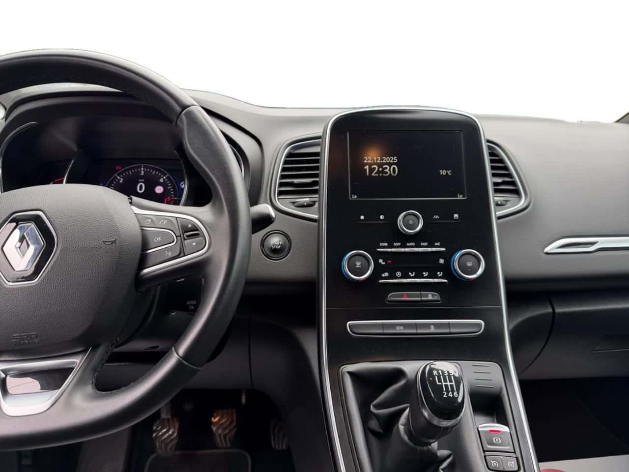 Renault Scénic Limited Blue dCi 88 kW 120 CV — foto 12 de 22