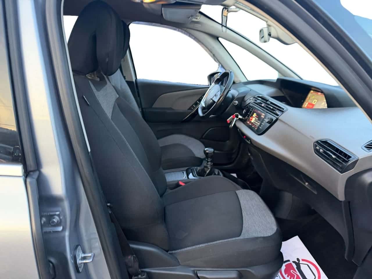Citroën C4 Picasso BlueHDi 88 kW 120 CV Shine — foto 17 de 27