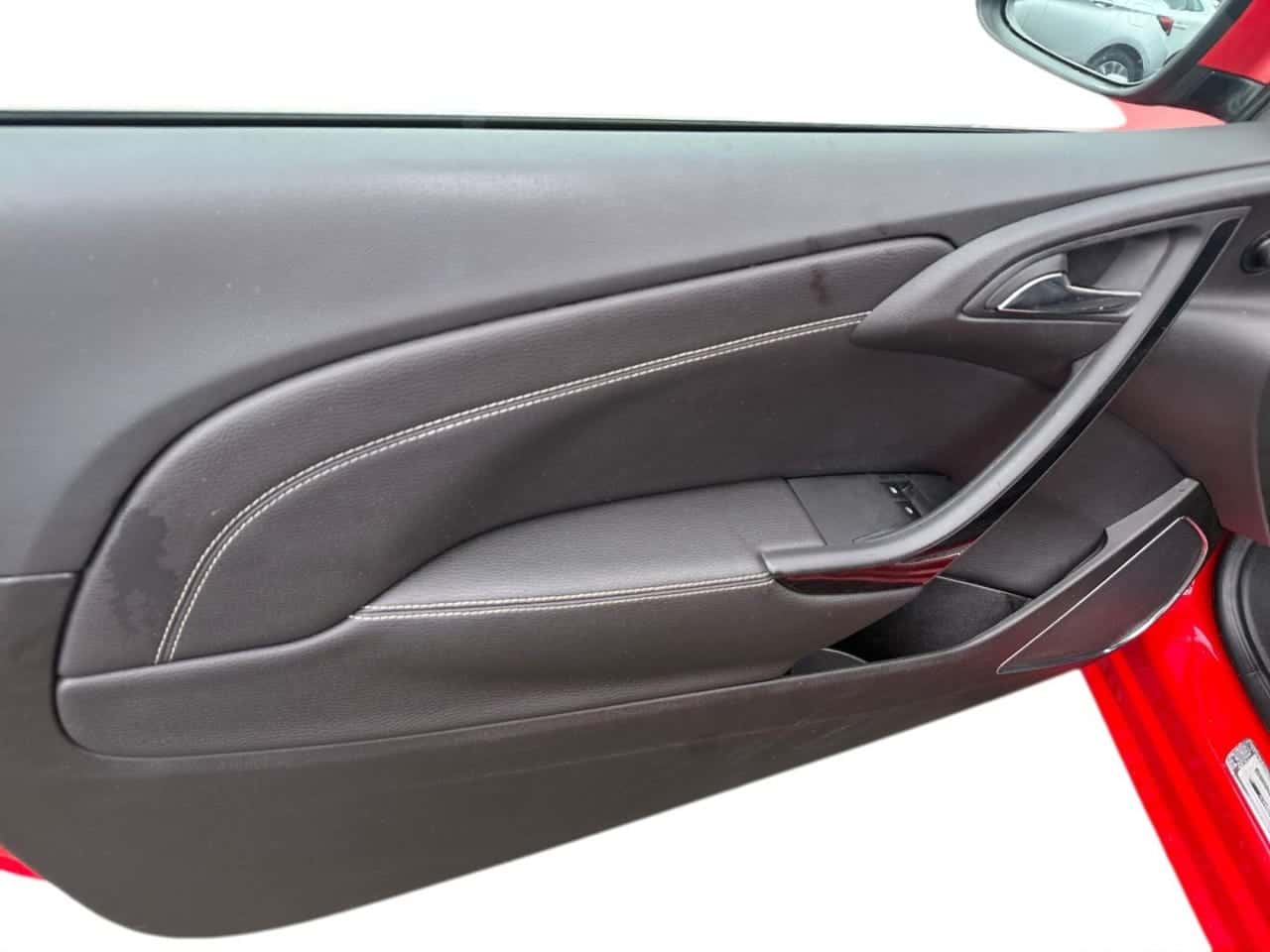 Opel Astra 1.4 Turbo SS Sportive GTC — foto 11 de 22